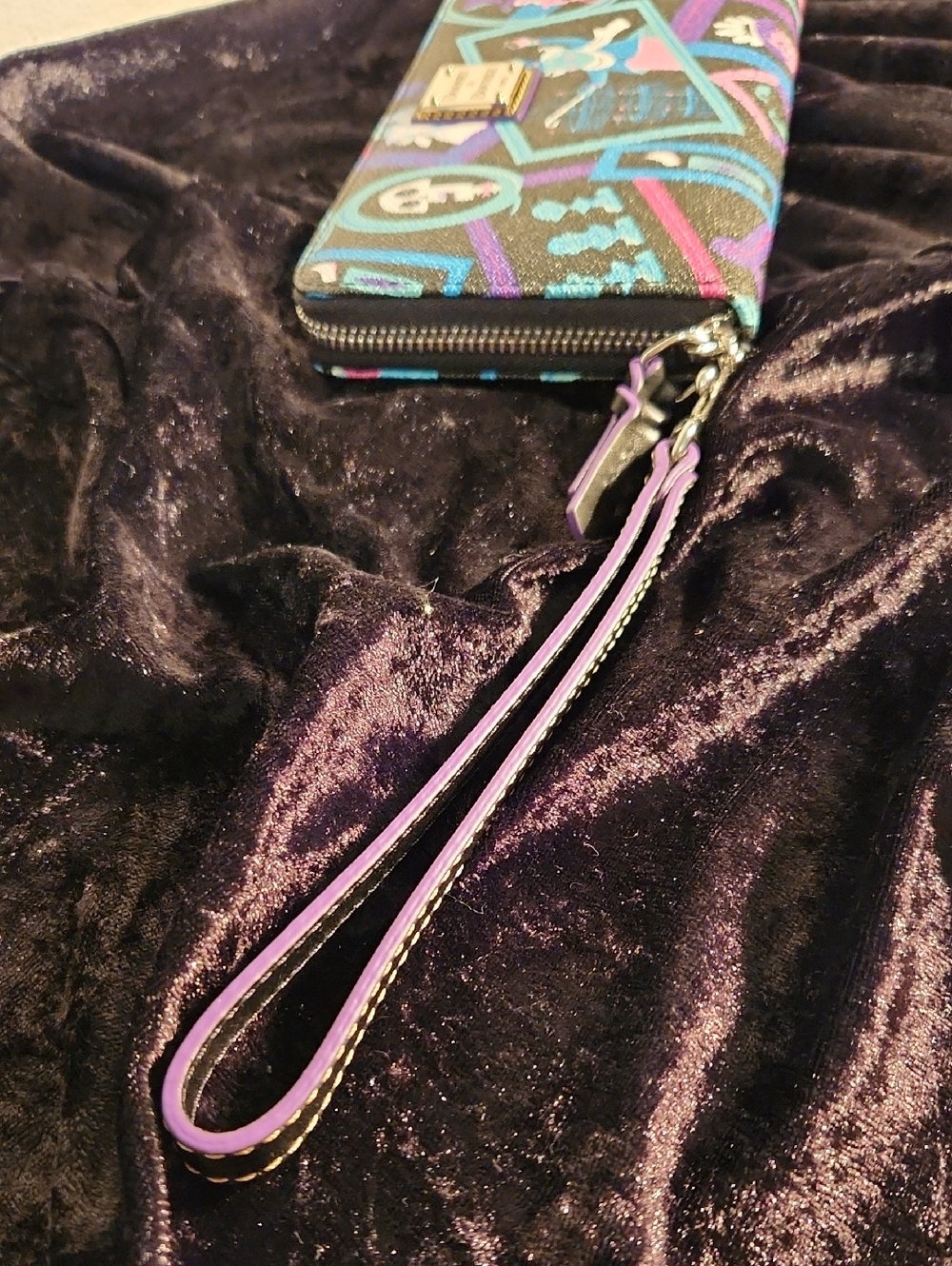 Dooney & Bourke Haunted Mansion Wrislet - Picture 3 of 8